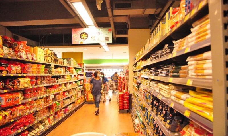 Retail Data Exploration - R Language Image